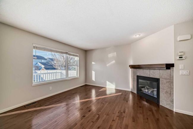 17 Sage Hill Court Nw, Home with 5 bedrooms, 3 bathrooms and 2 parking in Calgary AB | Image 2