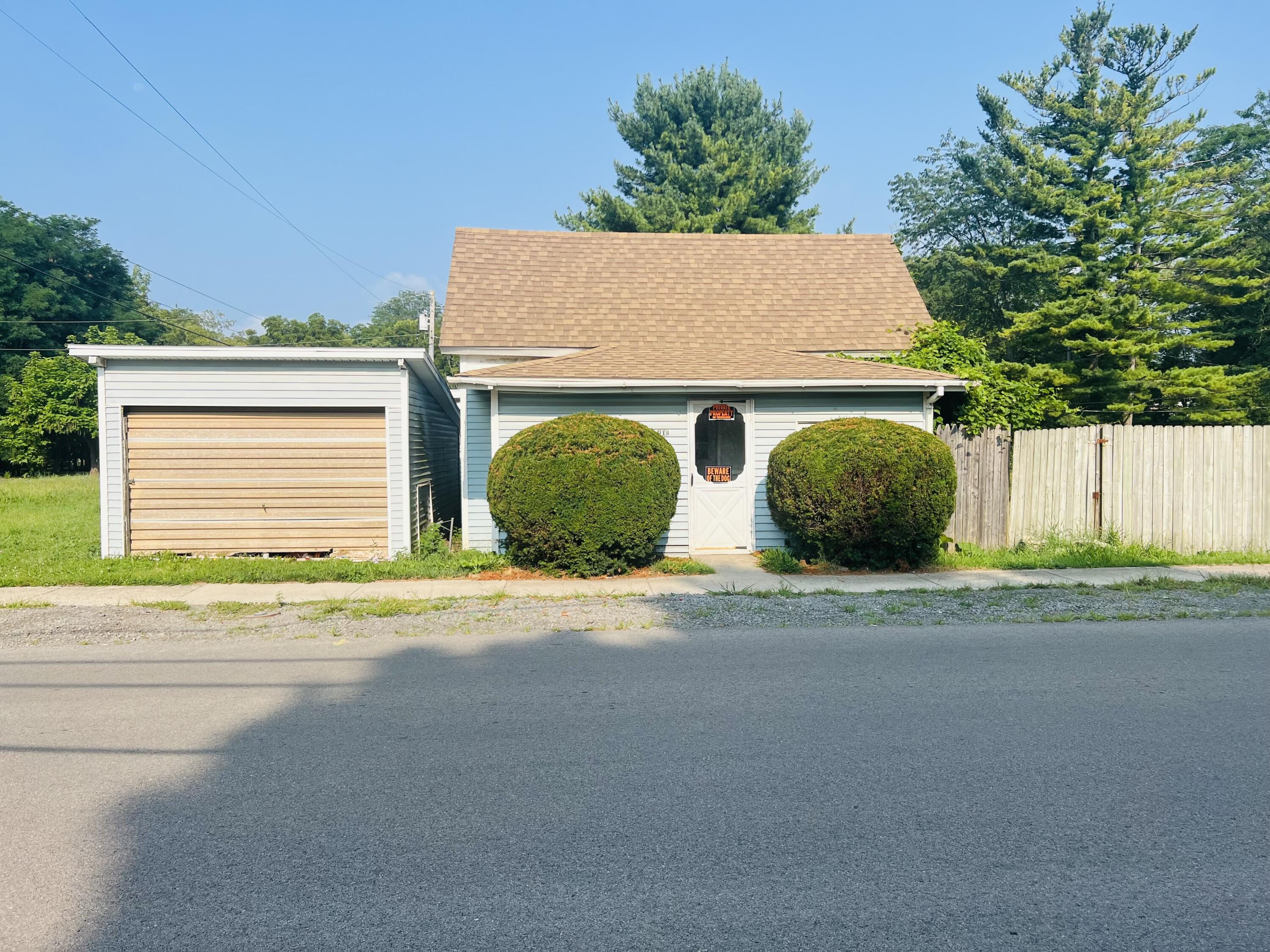 Lawrence St, Bellefontaine, OH 43311