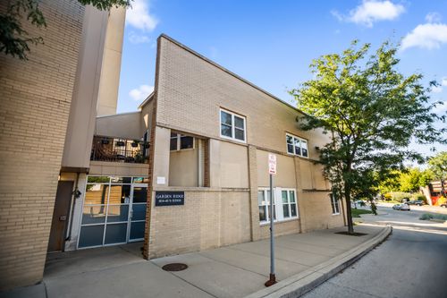 106-1834 Ridge Ave, Evanston, IL, 60201 | Card Image