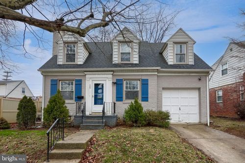463 Tioga St, YORK, PA, 17404-2624 | Card Image