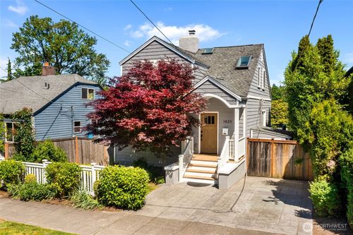 1628 27th Avenue, Seattle, WA, 98122 | Card Image
