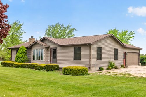 8086 Kane Rd, Waterman, IL, 60556-7219 | Card Image
