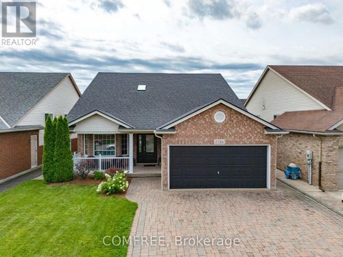 7136 Julie Dr, Niagara Falls, ON, L2H3L4 | Card Image