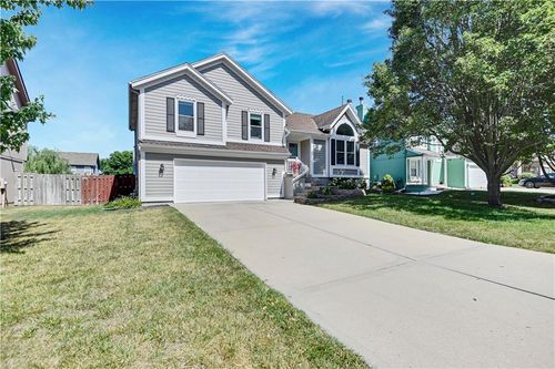 16113 S Cole St, Olathe, KS, 66062-3173 | Card Image