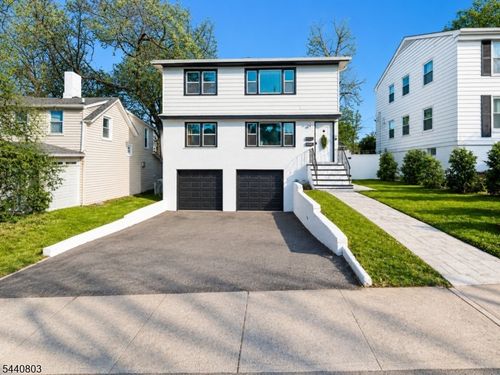 121 3rd St, South Orange, NJ, 07079-1858 | Card Image