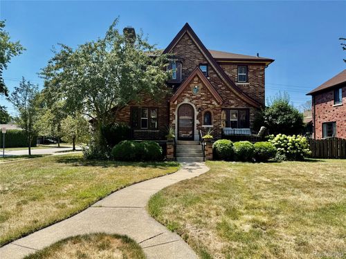 1305 Bedford Rd, Grosse Pointe Park, MI, 48230-1117 | Card Image