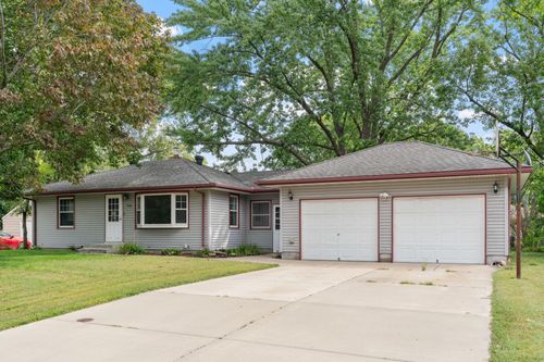 7208 Fremont Ave N, Brooklyn Center, MN, 55430-1143 | Card Image