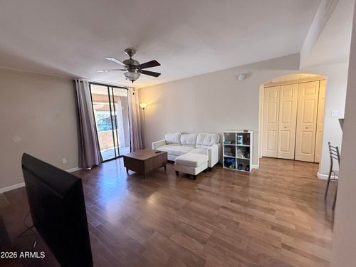 113-1125 E Broadway Rd, Tempe, AZ, 85282-1520 | Card Image