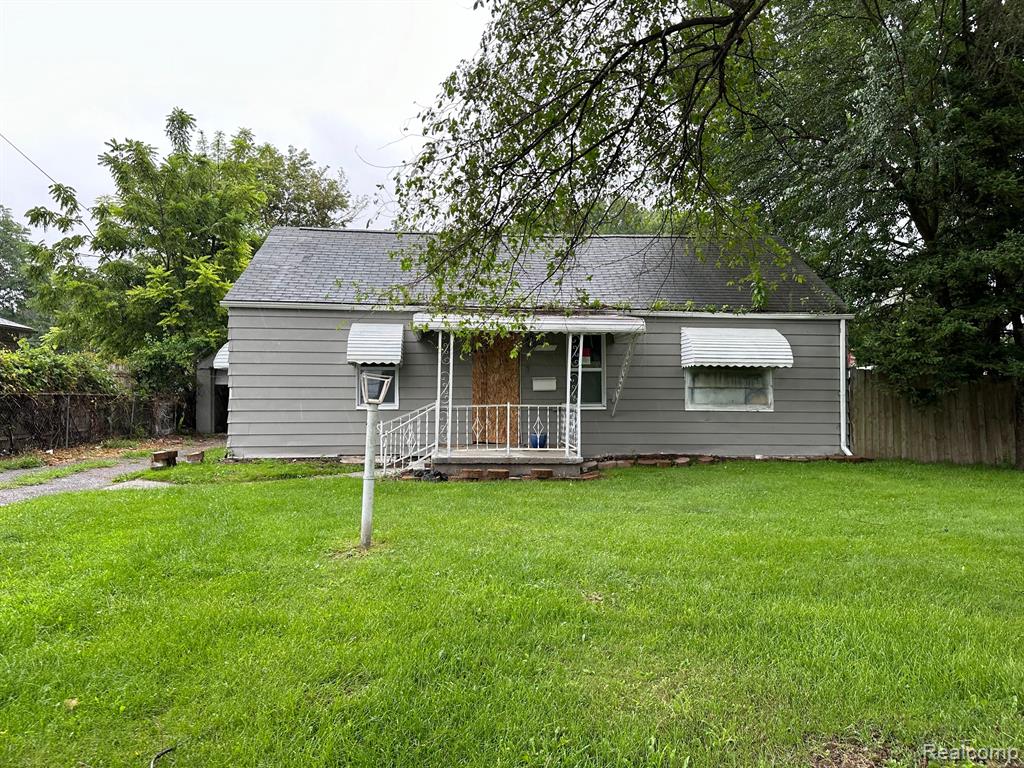 Wellington Ave, Warren, MI 48089