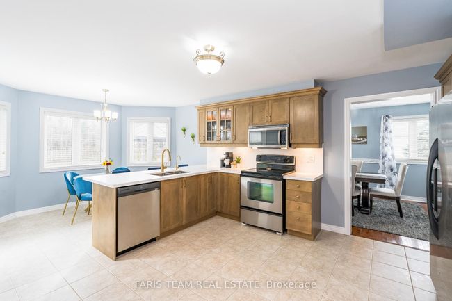 56 Cindy Lane, House other with 3 bedrooms, 3 bathrooms and 6 parking in Lisle ON | Image 5