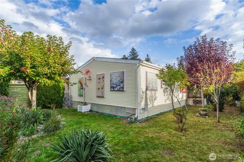 404 Ne Saturn Ln, Bremerton, WA, 98311-7940 | Card Image