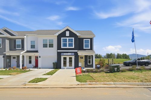 137 Berrets Ln, Waynesboro, VA, 22980 | Card Image