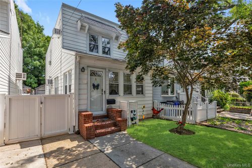 33-19 203rd St, Bayside, NY, 11361-1149 | Card Image
