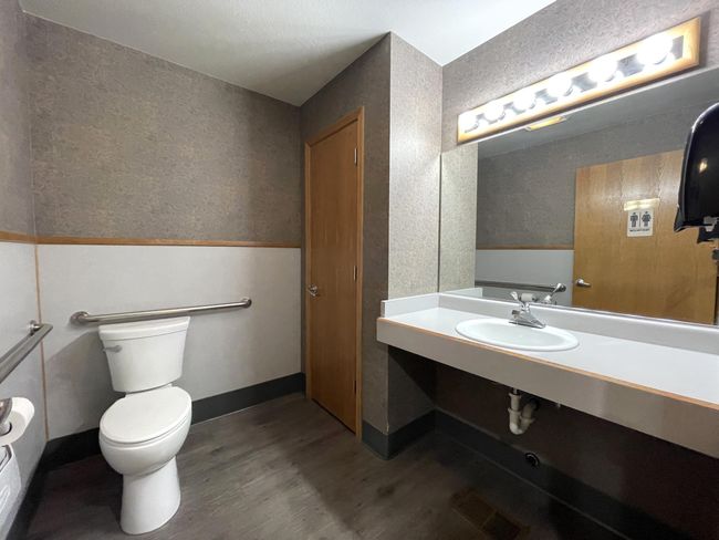 STE-1 - 2710 Eureka Way, Home with 0 bedrooms, 0 bathrooms and null parking in Redding CA | Image 13