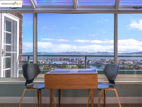 apt-411-1201 Brickyard Way, Richmond, CA, 94801-4143 | Card Image