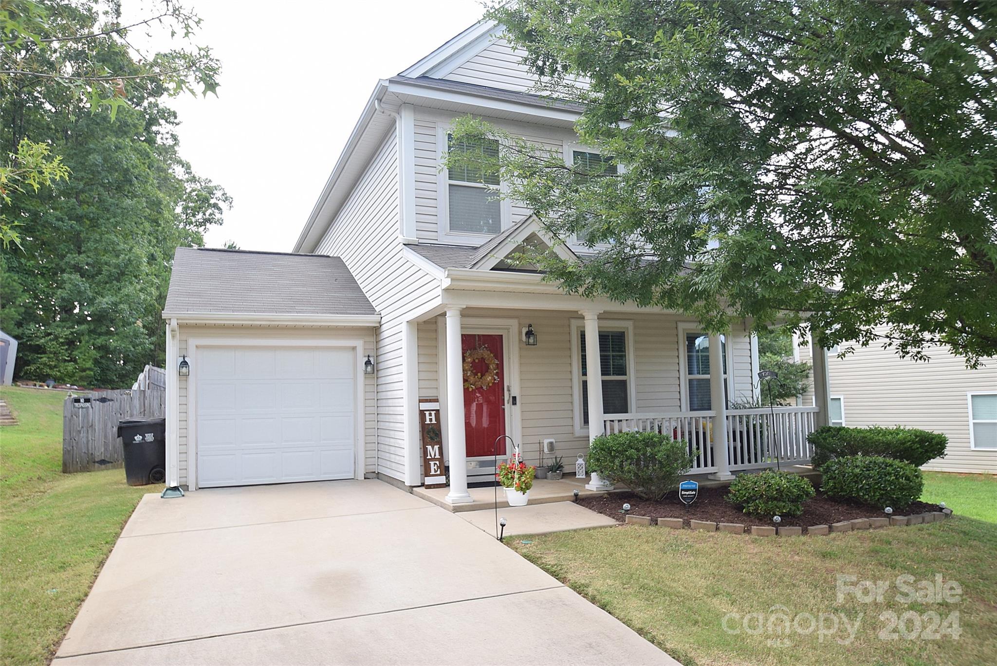 Goshawk Ln, Charlotte, NC 28216