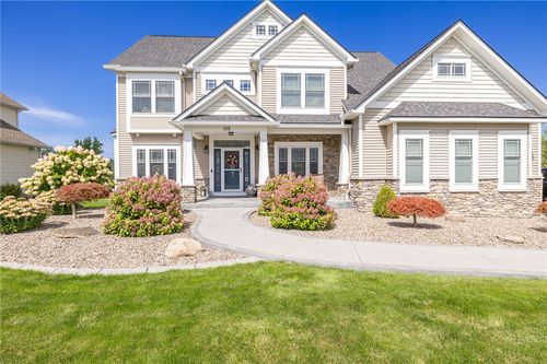 112 Triple Diamond Way, Webster, NY, 14580-4403 | Card Image