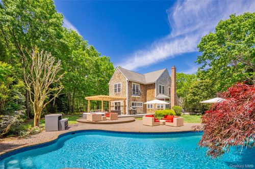 20 Spinnaker Way, Southampton, NY, 11968-5640 | Card Image