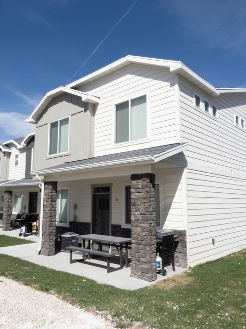 6-150 W Seasons Loop, Garden City, UT, 84028-7727 | Card Image