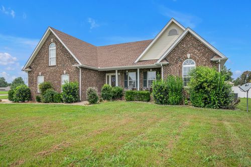 1055 Mead Dr, Ashland City, TN, 37015-4569 | Card Image