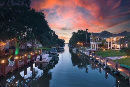 75 Harbor Ln, Kemah, TX, 77565-2649 | Card Image