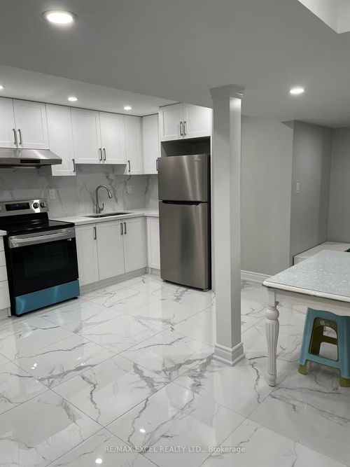 bsmt-68 Peshawar Avenue, Markham, ON, L3R1J7 | Card Image