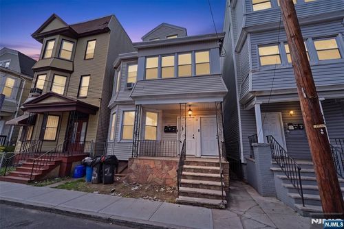 647 19th Street, Newark, NJ, 07103 | Card Image