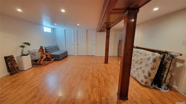 34 Evergreen Ln, House other with 4 bedrooms, 1 bathrooms and null parking in New Hyde Park NY | Image 26