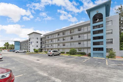 apt-305-2775 W 52nd St, Hialeah, FL, 33016-4079 | Card Image