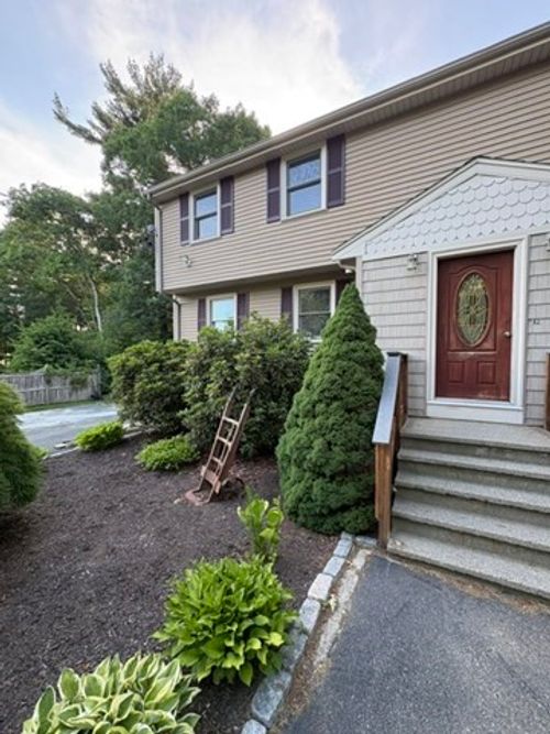 40-40 North St, Mansfield, MA, 02048-3404 | Card Image