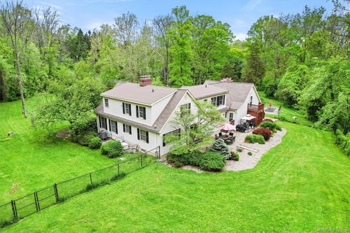 83 Onderdonk Rd, Warwick, NY, 10990-2909 | Card Image