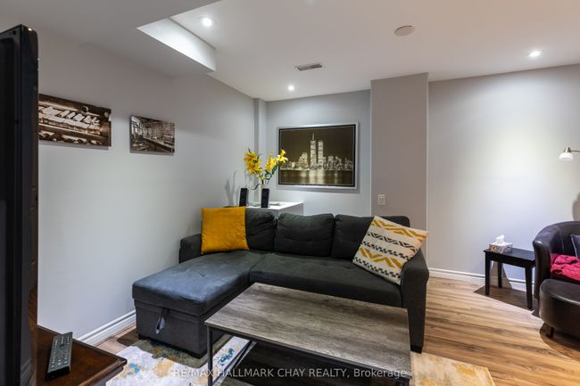 36 - 175 Stanley St, House attached with 3 bedrooms, 3 bathrooms and 1 parking in Barrie ON | Image 4