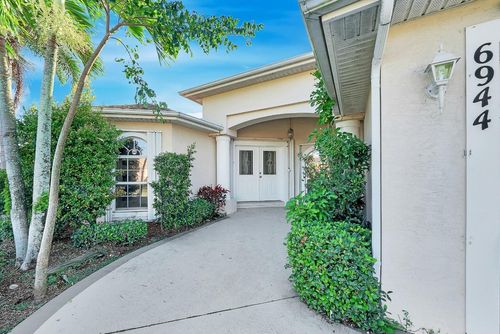 6944 Nw Daffodil Ln, Port St. Lucie, FL, 34983-1417 | Card Image