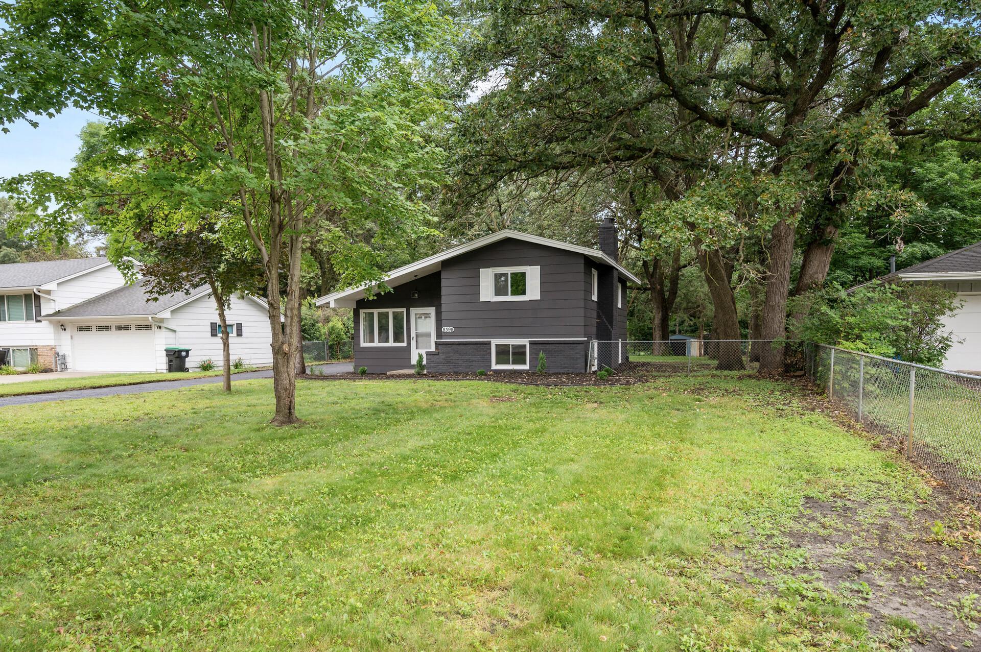 Groveland Rd, Saint Paul, MN 55112