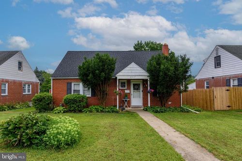 4917 Lancaster St, HARRISBURG, PA, 17111-3461 | Card Image