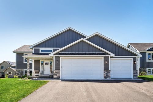 2532 Miller Ave, RIVER FALLS, WI, 54022-1301 | Card Image