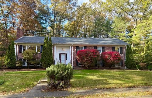 84 Cleveland Rd, Wellesley, MA, 02481-2438 | Card Image