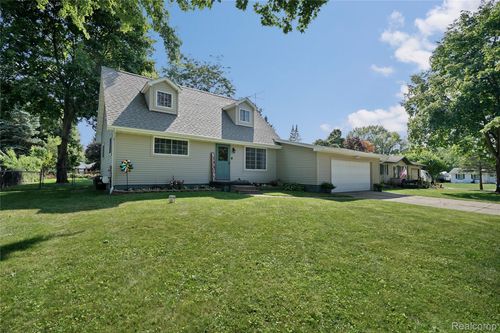 4428 American Heritage Rd, Grand Blanc, MI, 48439-7709 | Card Image