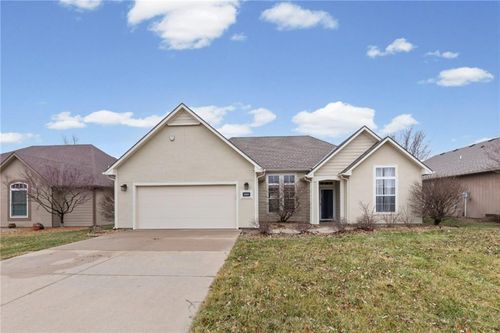 5237 Carson Dr, Lawrence, KS, 66049-9706 | Card Image