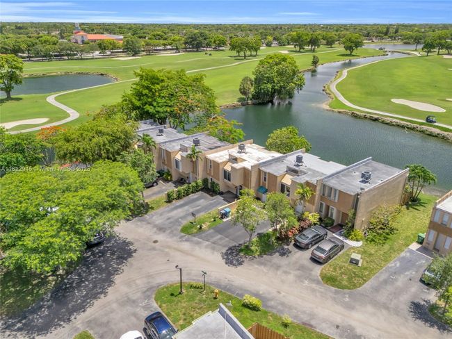 6728 Sw 140 Th Ct, Townhouse with 3 bedrooms, 3 bathrooms and null parking in Miami FL | Image 27