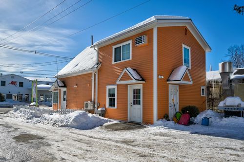 76 Main St, Conway, NH, 03818-6163 | Card Image