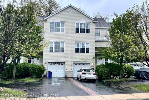 590 Beachway Ave, Keansburg, NJ, 07734-1177 | Card Image