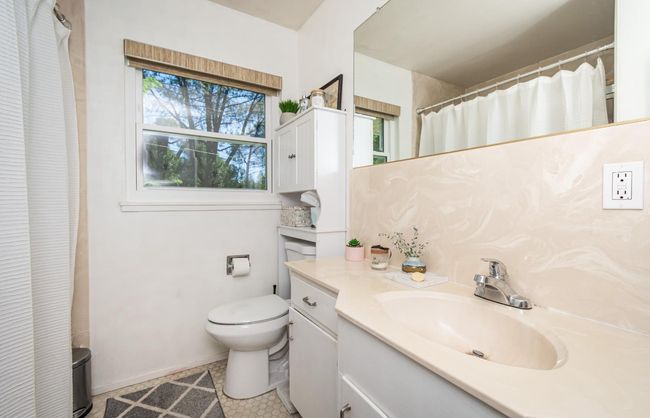 581 Crestview Dr, House other with 4 bedrooms, 1 bathrooms and null parking in Diamond Springs CA | Image 21