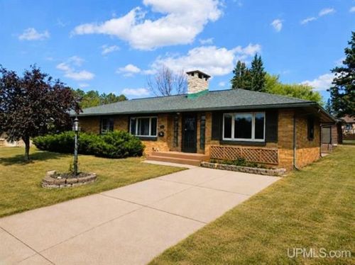 613 5th Ave N, Hurley, WI, 54534-1021 | Card Image