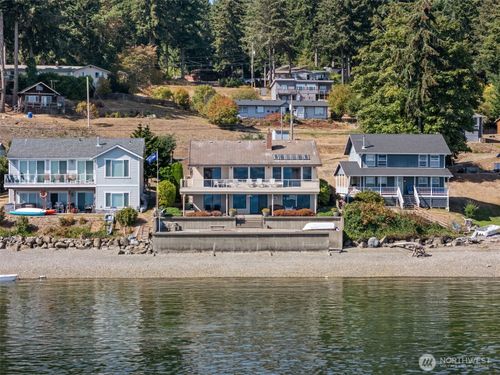 561 E Rauschert Rd, Grapeview, WA, 98546-9485 | Card Image