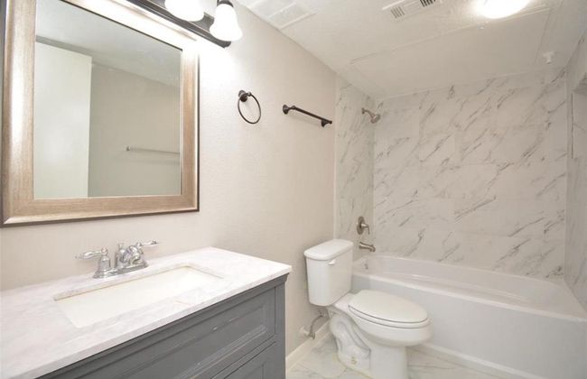 APT-1008 - 6200 W Tidwell Rd, Townhouse with 2 bedrooms, 1 bathrooms and null parking in Houston TX | Image 12