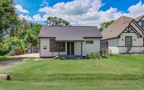 1007 San Jacinto St, Highlands, TX, 77562-3546 | Card Image