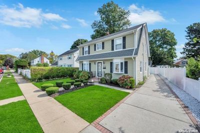 264 Crowell Street, House other with 3 bedrooms, 1 bathrooms and null parking in Hempstead NY | Image 3