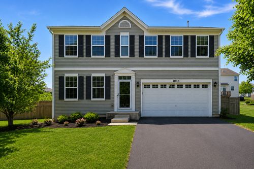 803 W Courtland St, Mundelein, IL, 60060-4533 | Card Image