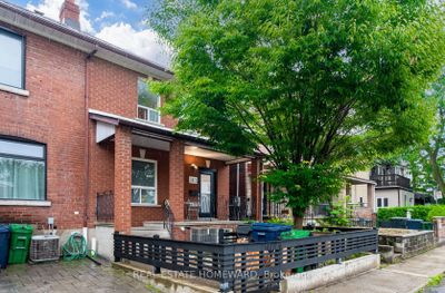 140 Millicent St, Home with 3 bedrooms, 3 bathrooms and null parking in Toronto ON | Image 1